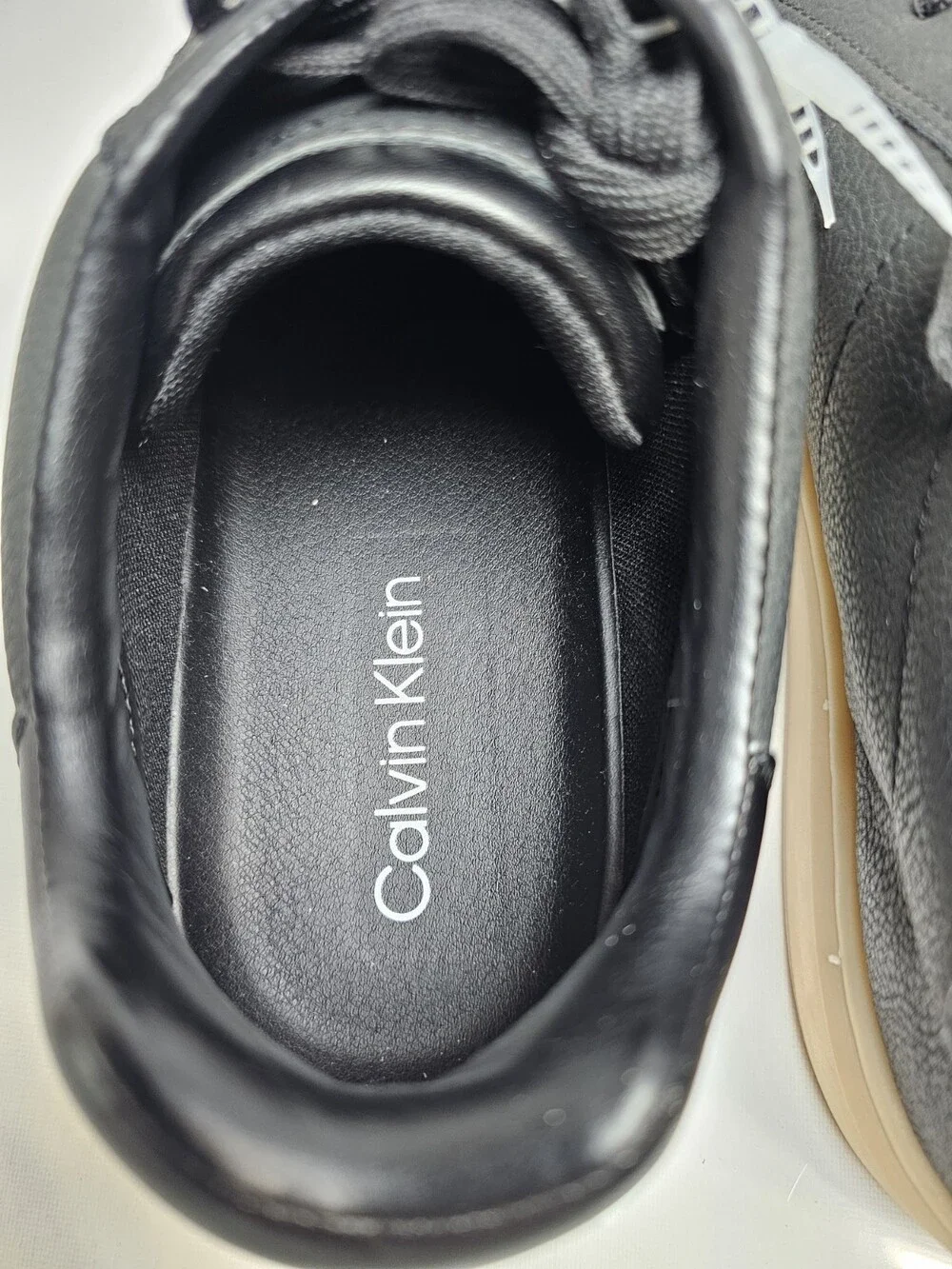 Calvin Klein CMWONLEY-R Men’s 12M Black Gum Sole Low Top Sneakers New